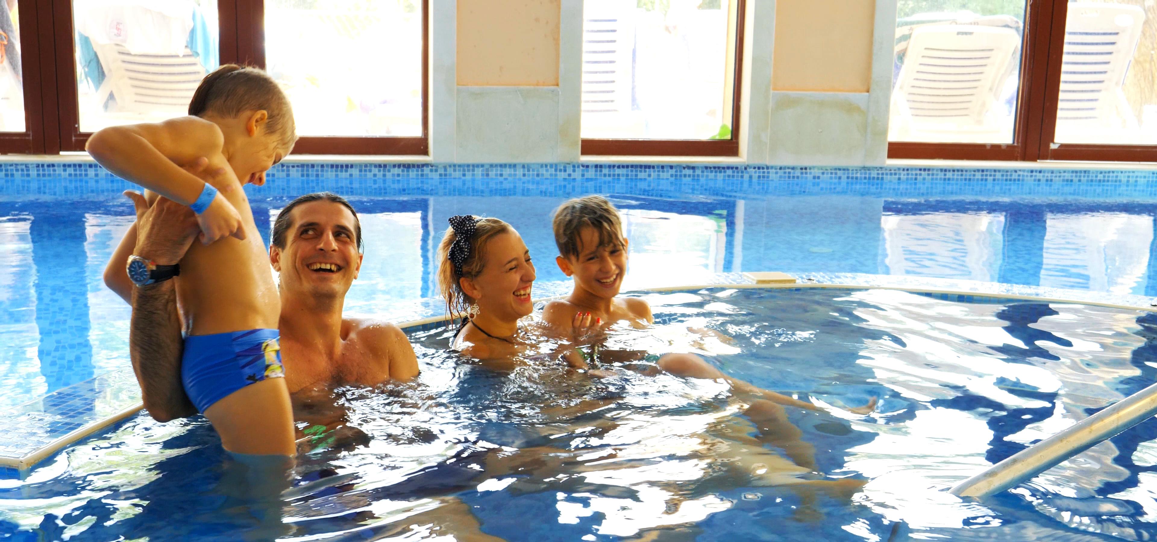 Kristal Hotel 4*