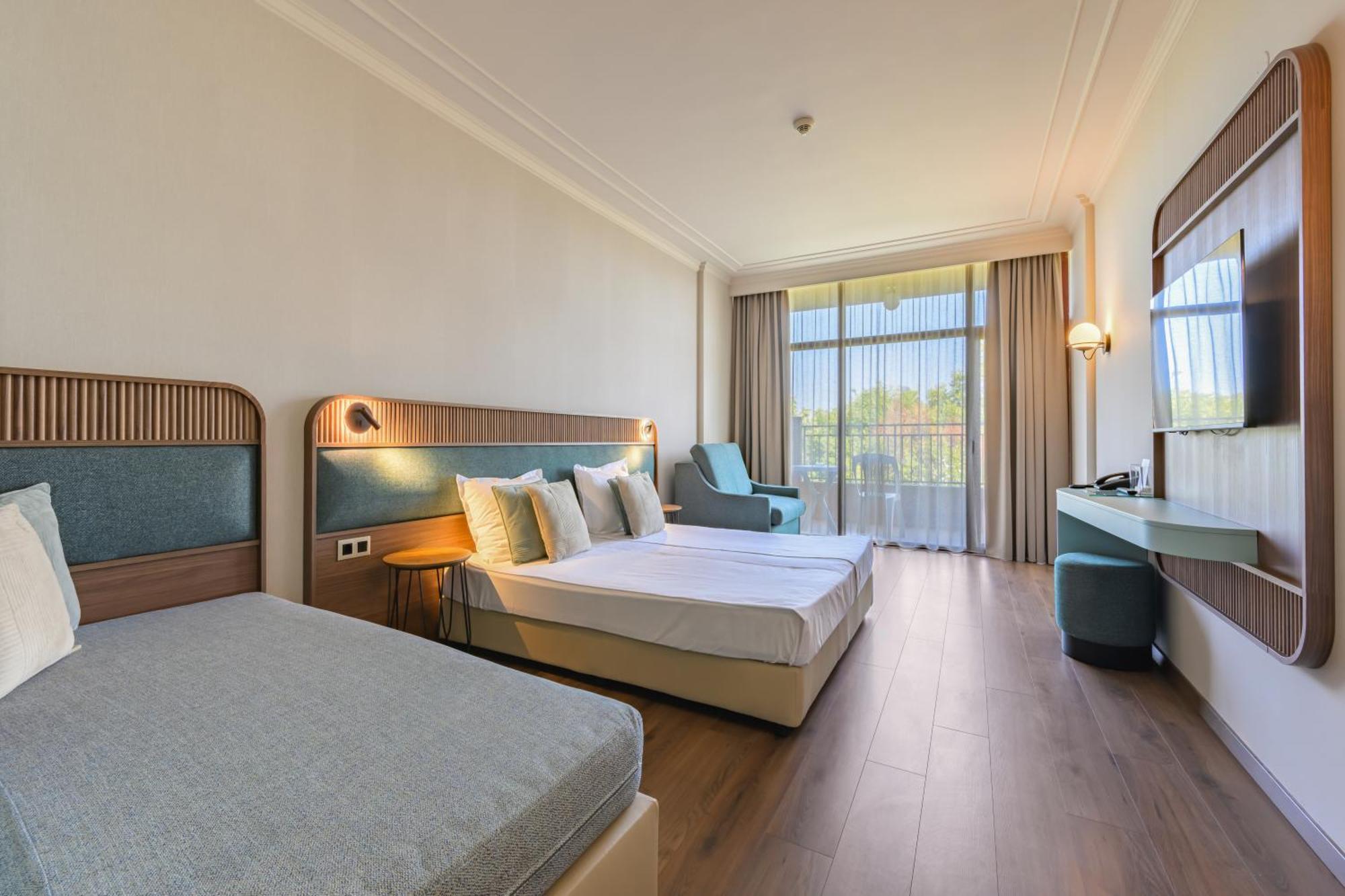 Kristal Hotel
